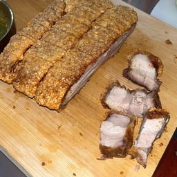 หมูกรอบ 100 กรัม