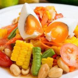 ตำข้าวโพดไข่เค็ม