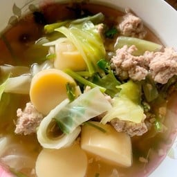 ภูตะวัน ลาบยโส อาหารตามสั่ง