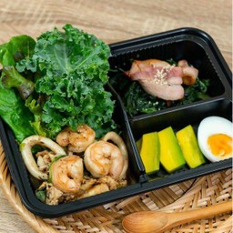 สปาเก็ตตี้เส้นไข่ซีฟู๊ดเบค่อน (Keto)