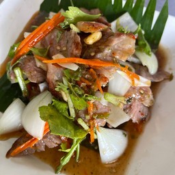 ยำเนื้อย่าง