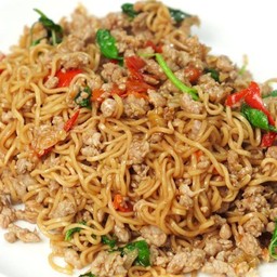 มาม่าผัดกะเพรา