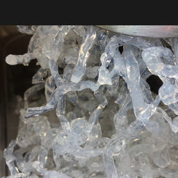 เส้นแก้ว 1 ก้อน