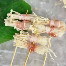 สามชั้นพันเห็ดเข็มทอง