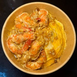 ข้าวไข่ข้นกุ้งผัดกระเทียมสับ