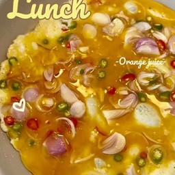 ข้าว ไข่เจียว หอมแดง พริกสด