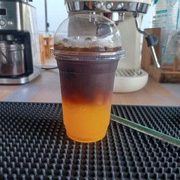 อเมริกาโน่น้ำส้ม (แยกกาแฟ/ใส่กาแฟเลย ระบุด้วย)