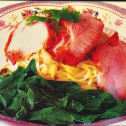 บะหมี่น้ำหมูแดง  (หน้าร้าน 40)