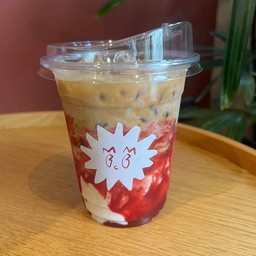 Fresh strawberry jam latte