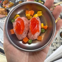 ติ่มซำหน้าไข่แดงเค็ม