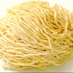 เส้นบะหมี่เหลืองสด