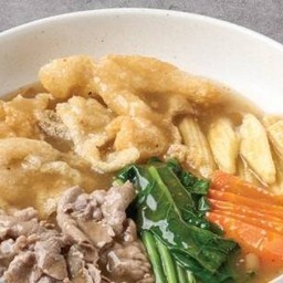 ราดหน้าเนื้อสไลด์เส้นใหญ่กรอบ