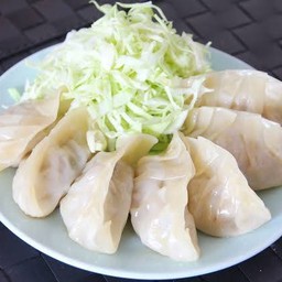 เกี๊ยวหมูกะหล่ำปลี 1 ชิ้น