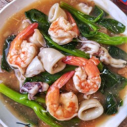 ราดหน้าทะเล