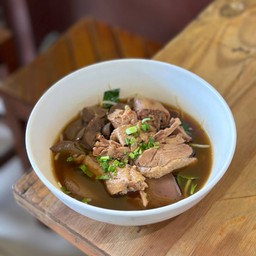 ก๋วยเตี๋ยว เป็ดตุ๋น