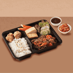 ชุดข้าวเนื้อผัดยากินิกุ สไปซี่ คู่ไก่คาราอาเกะ