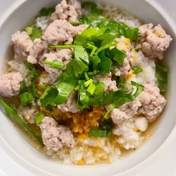 ข้าวต้มหมูสับ