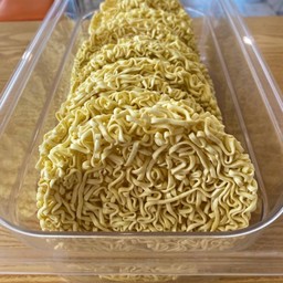 เส้นมาม่าเกาหลี 1 ก้อน