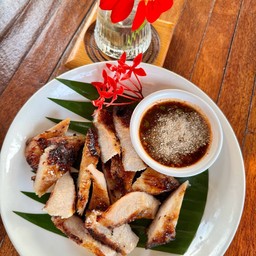 คอหมูย่างเกลือ