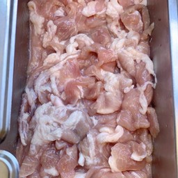 หมูหมัก 2 ชิ้นใหญ่