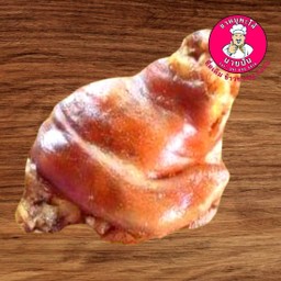 ขาหมูพะโล้ (ขาหลัง) จำนวน 1 ขา พร้อมน้ำพะโล้ ผักเกี้ยมฉ่าย และน้ำจิ้ม