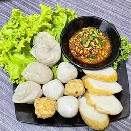 ปิงก๋วยเตี๋ยวลูกชิ้นปลาทำเอง (สาขาตลาดศรีสวัสดิ์สาย 4) ตลาดศรีสวัสดิ์