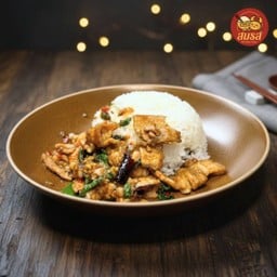 กะเพราหมูสามชั้นสไลด์