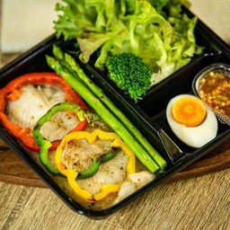 ปลาดอลลี่ย่าง หน่อไม้ฝรั่ง (Keto)