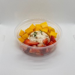 Biscoff Greek Yogurt With Fruit Size S