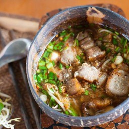 ต้มแซ่บหมูกรอบ