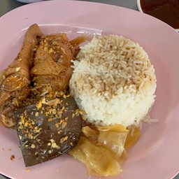 ข้าวหน้าไก่ตุ๋น (น่อง)