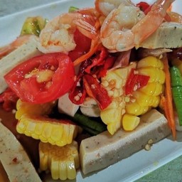 ตำข้าวโพดหมูยอ กุ้งสุก