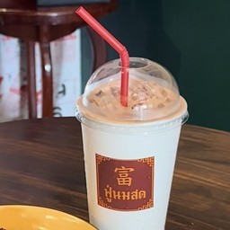 นมสดโอวัลตินเย็น