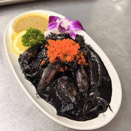 🐙หมึกผัดน้ำดำสไตล์ญี่ปุ่น