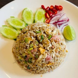 ข้าวผัดแหนม