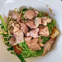 หมี่หยกแห้งพิเศษหมูตุ๋น