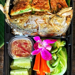 ข้าวสวย+ชุดน้ำพริกกะปิ 7ออนซ์ +ปลาทูมหาชัย และผักเคียง