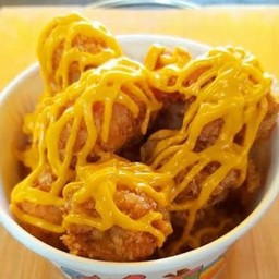 ไก่ป๊อปพร้อมซอสชีส