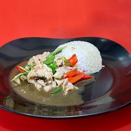 หมูผัดใบกะเพราราดข้าว