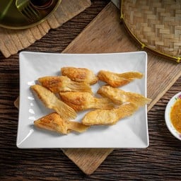 ครีบปลาแซลม่อนทอด