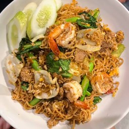 มาม่าผัดไข่ไม่เผ็ด