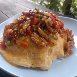 ข้าวไข่ข้นหมูผัดซอสบาร์บีคิว