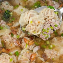 เกี๊ยวน้ำหมูสับ