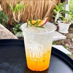 เสาวรส โซดา