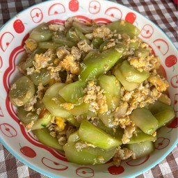 ครัว นาตาชา  (กกส้มโฮง)