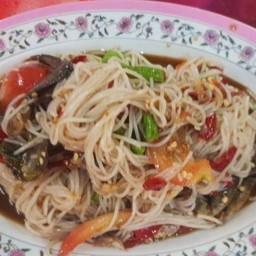 ตำขนมจีนปูปลาร้า