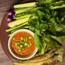 ชุดน้ำพริกกะปิ ชุดผักพื้นบ้าน ปลาทรายทอดเกลือ