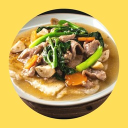 ราดหน้าเส้นใหญ่กรอบ