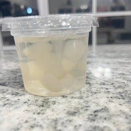 ลูกชกลอยแก้ว เป็นเกล็ดหิมะ