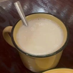 นมสดหวานร้อน